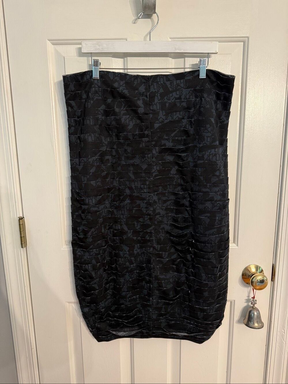 Marste Tiered Black & Dark Blue Zip Front Midi Wiggle Skirt sz 16-18 NWOT